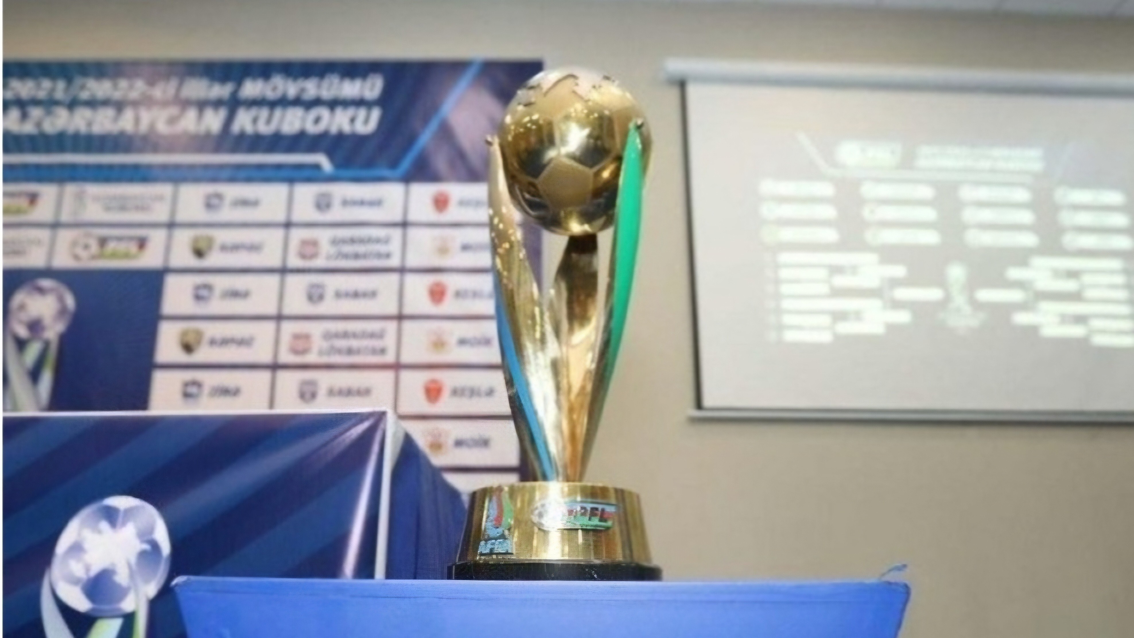 4 komanda növbəti mərhələdə