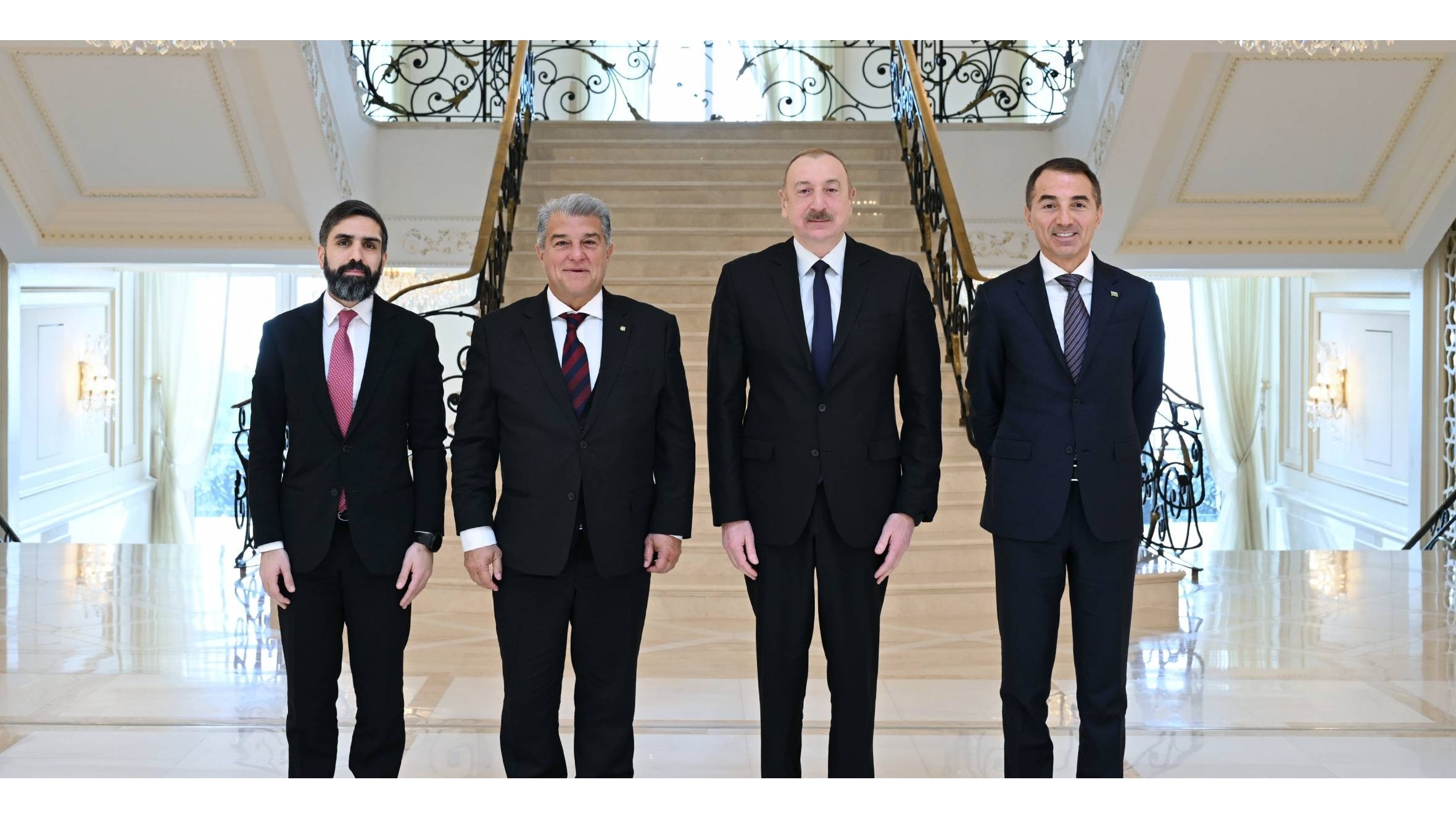 İlham ƏIiyev "Barselona" Futbol Klubunun prezidentini qəbul etdi, akademiya açılacaq - Foto