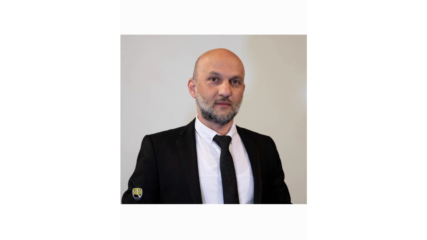 "Real"dan "Kəpəz"ə keçdi 