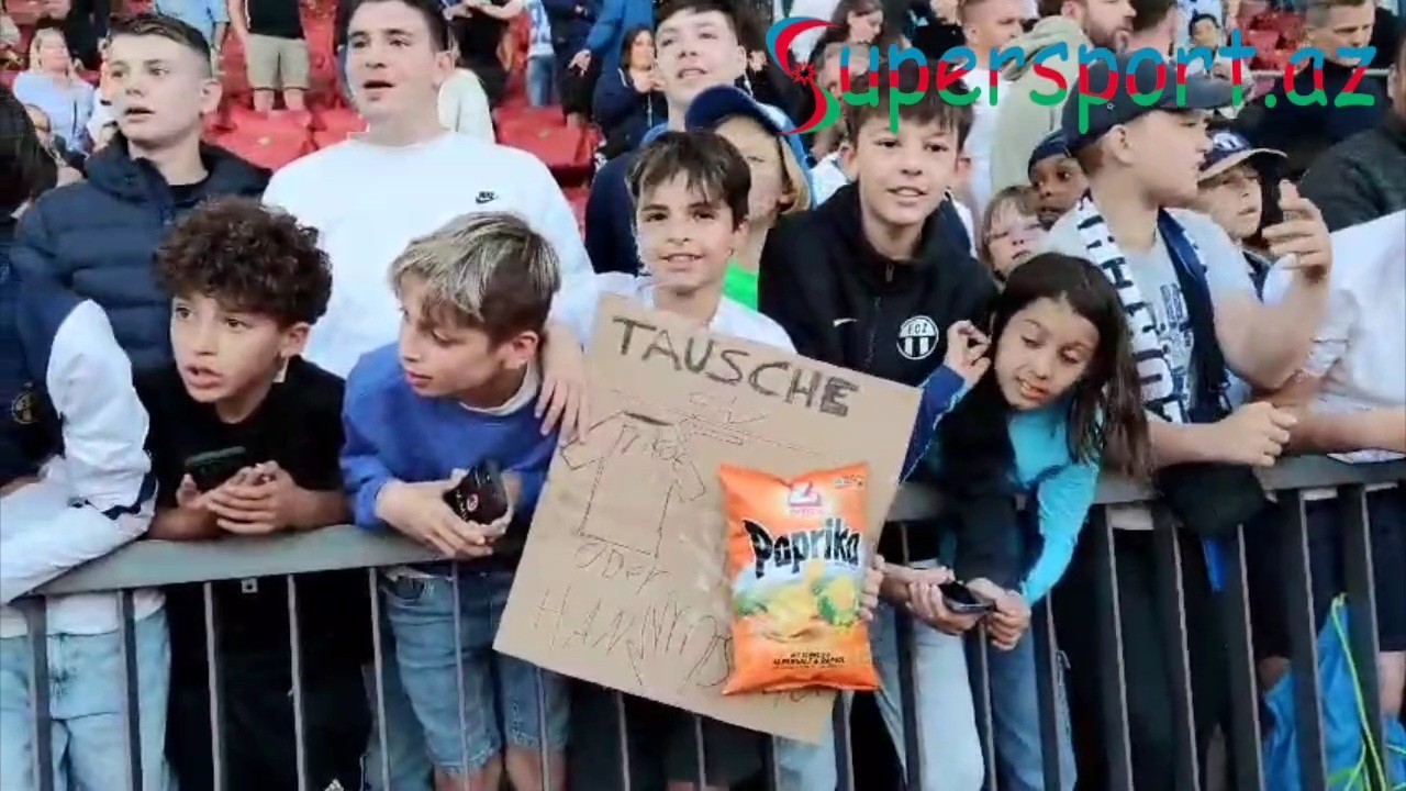 Uşaq futbolçudan forma istədi, cipsi təklif etdi - Video