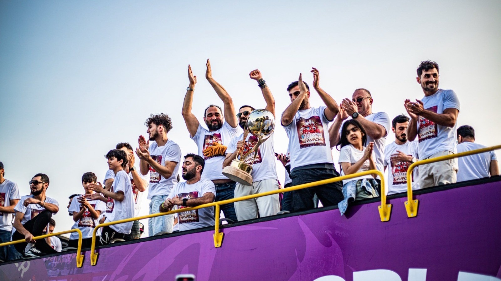 Azərbaycanlı dünya çempionları alqışlarla qarşılandı - Foto