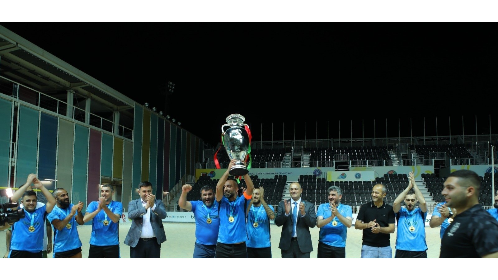 "Yazanlar" qalib oldu - Foto