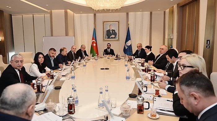 Rövşən Nəcəfin komandasının cibə işləməsi, məzlumları unutması