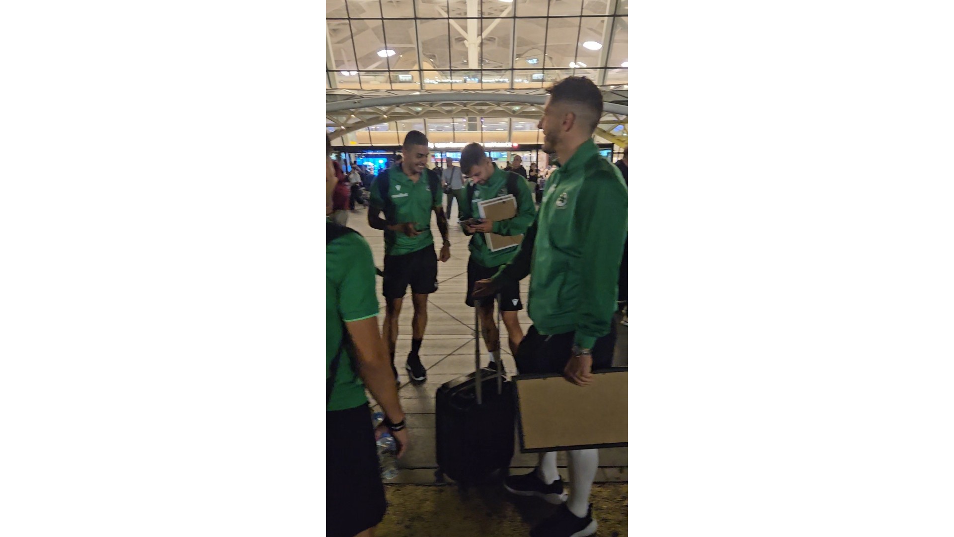 Eksklüziv: "Araz-Naxçıvan"ın rəqibi "Omoniya" gülərək Bakıda - Video