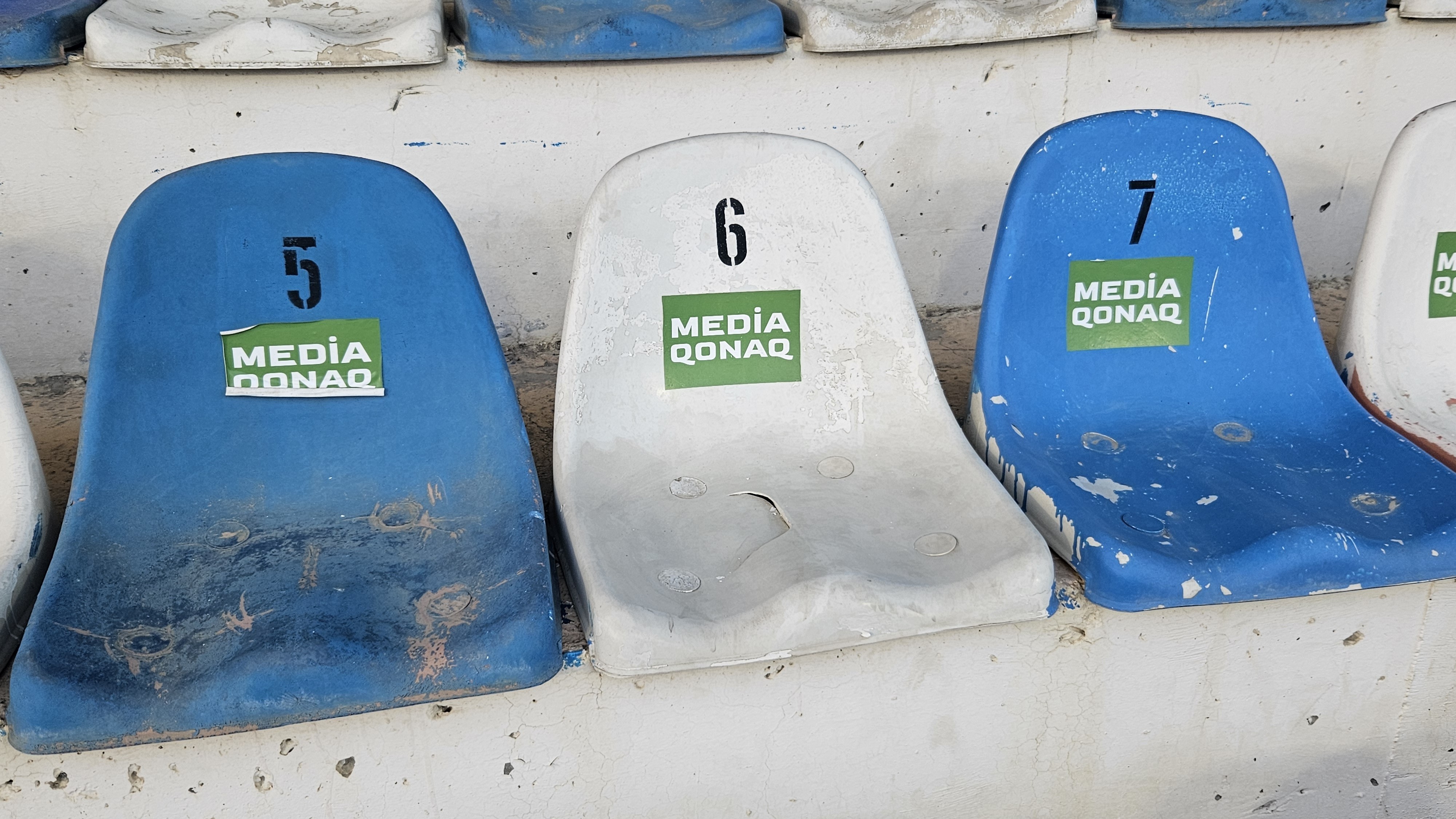 "Sabah"ın sınıq oturacaqları - Video