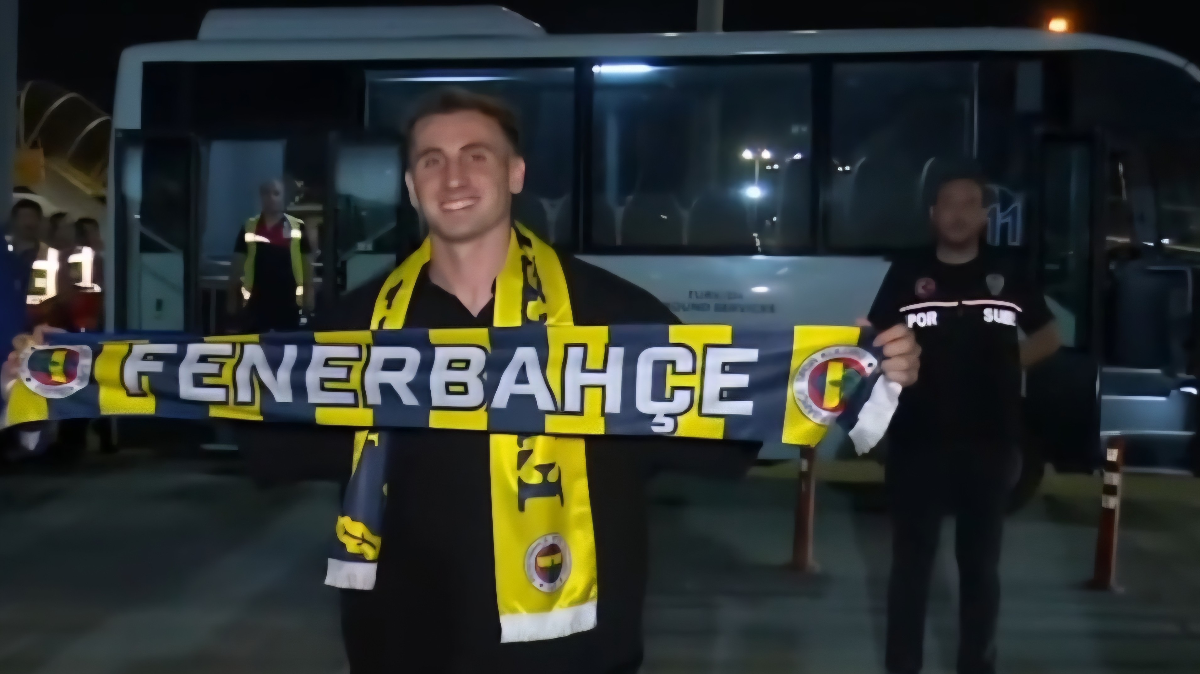 "Fenerbahçe" "Benfika"dan Kerem Aktürkoğlunu gətirdi - Fotolar