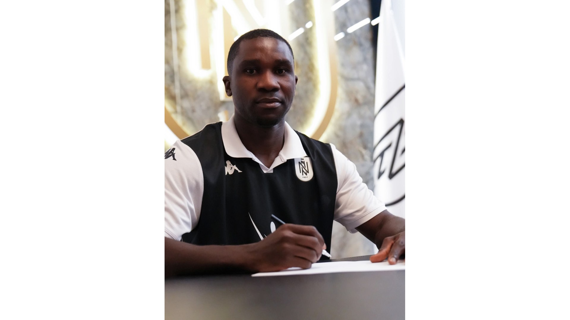 "Neftçi"də yeni legionerlə müqavilə