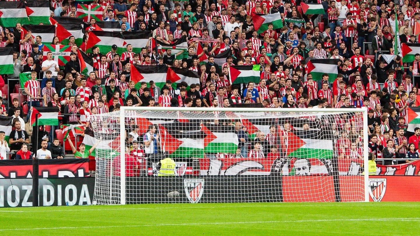 "Atletik"dən yenə etiraz: "İsrail, soyqırımı dayandır!"