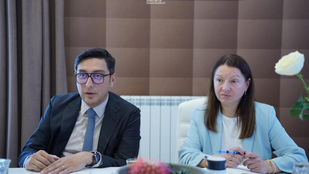 Fərid Qayıbov qovulmuş Mariana Vasilevayla bir yerdə - Eksklüziv