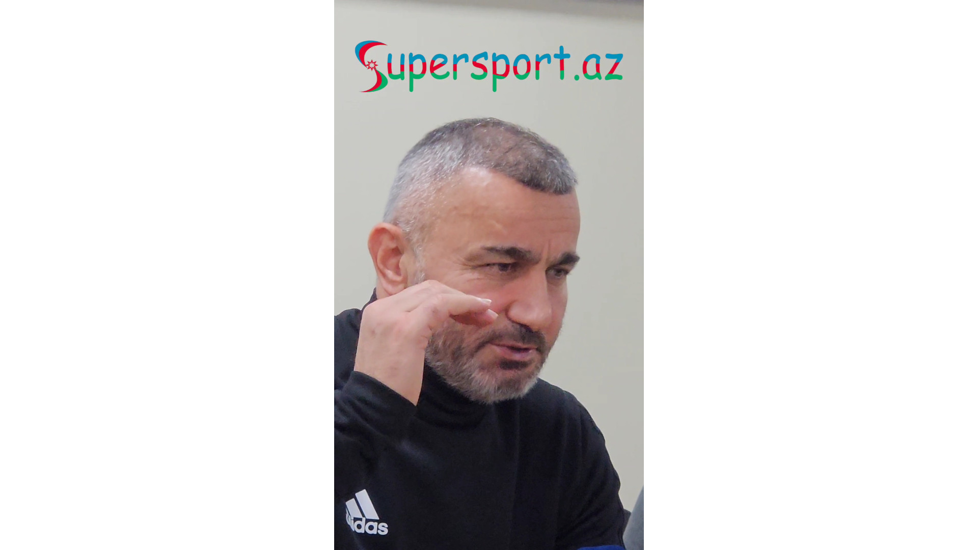 Video: Qurban Qurbanov: "Azarkeşlər məndən çox cədvələ baxır, rəqibləri təhlil edir"