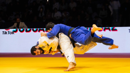 Elmar Qasımov 35 yaşında çempion oldu - Video