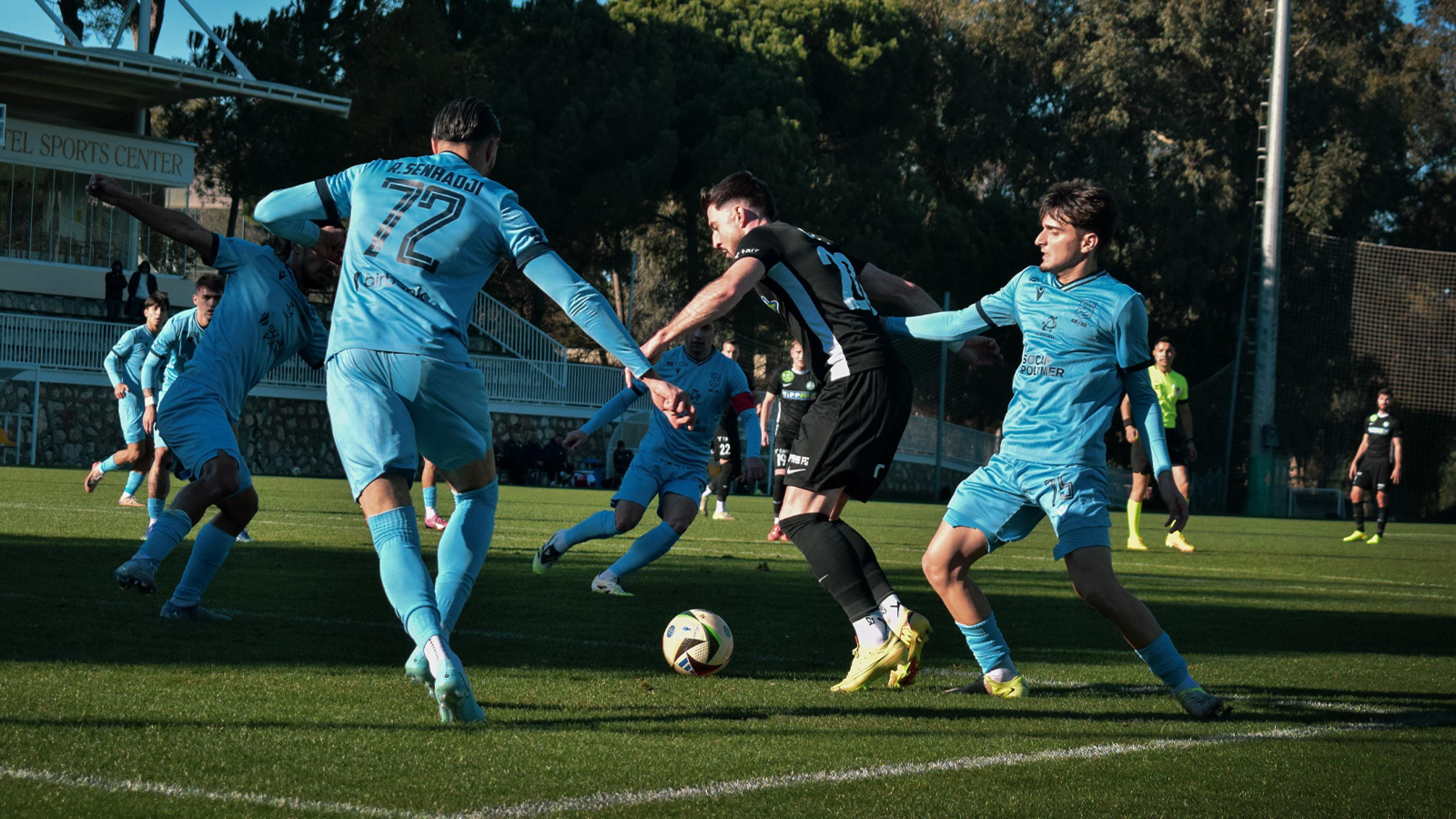 "Pakş" "Sumqayıt"a topla dərs keçdi