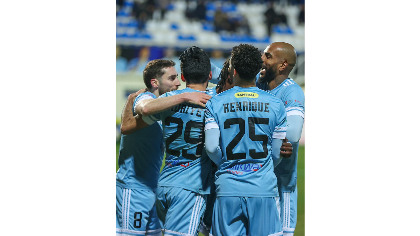 "Zirə" yarımfinalda