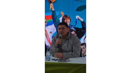 Rəsul Çunayev: "Güləş insana həyat dərsi keçir" - Video