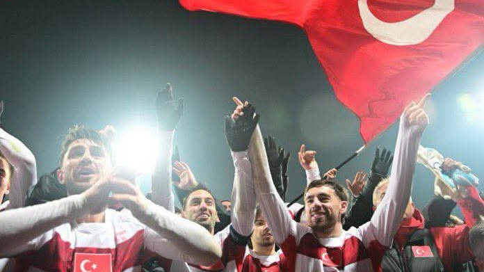 Türkiyə yığmasının dünya çempionatı sevinci - Foto-Video