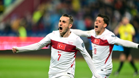 Türkiyə futbolçularına milyonlar, villa veriləcək