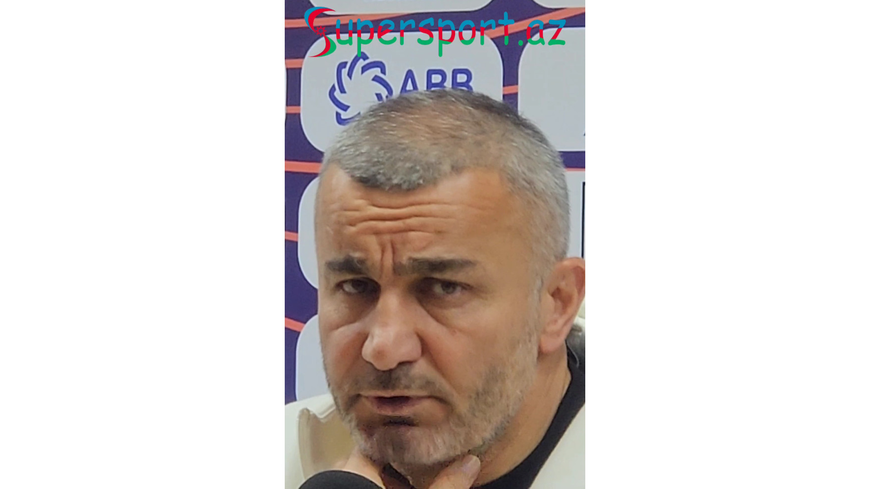 Qurban Qurbanov: "Qarabağ" azarkeşlərinin tənqidini normal qəbul edirəm" - Video