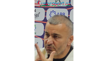 Qurban Qurbanov qovduğu Elvinlə Abbasdan danışdı - Video