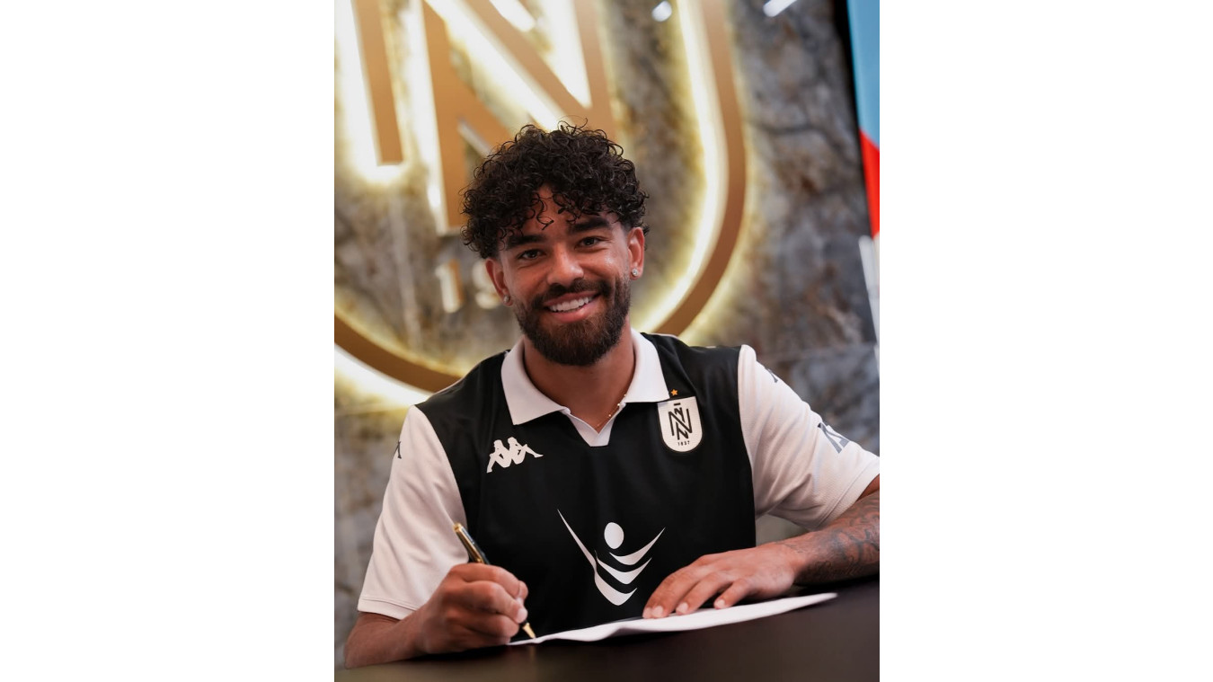 "Neftçi" yeni futbolçu aldı