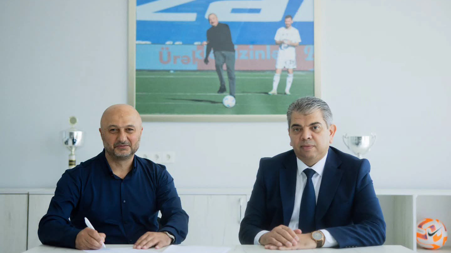 "Kəpəz" yeni baş məşqçiylə müqavilə imzaladı