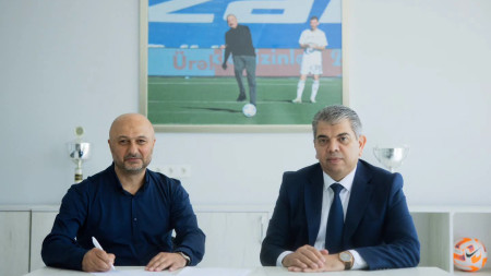 "Kəpəz" yeni baş məşqçiylə müqavilə imzaladı