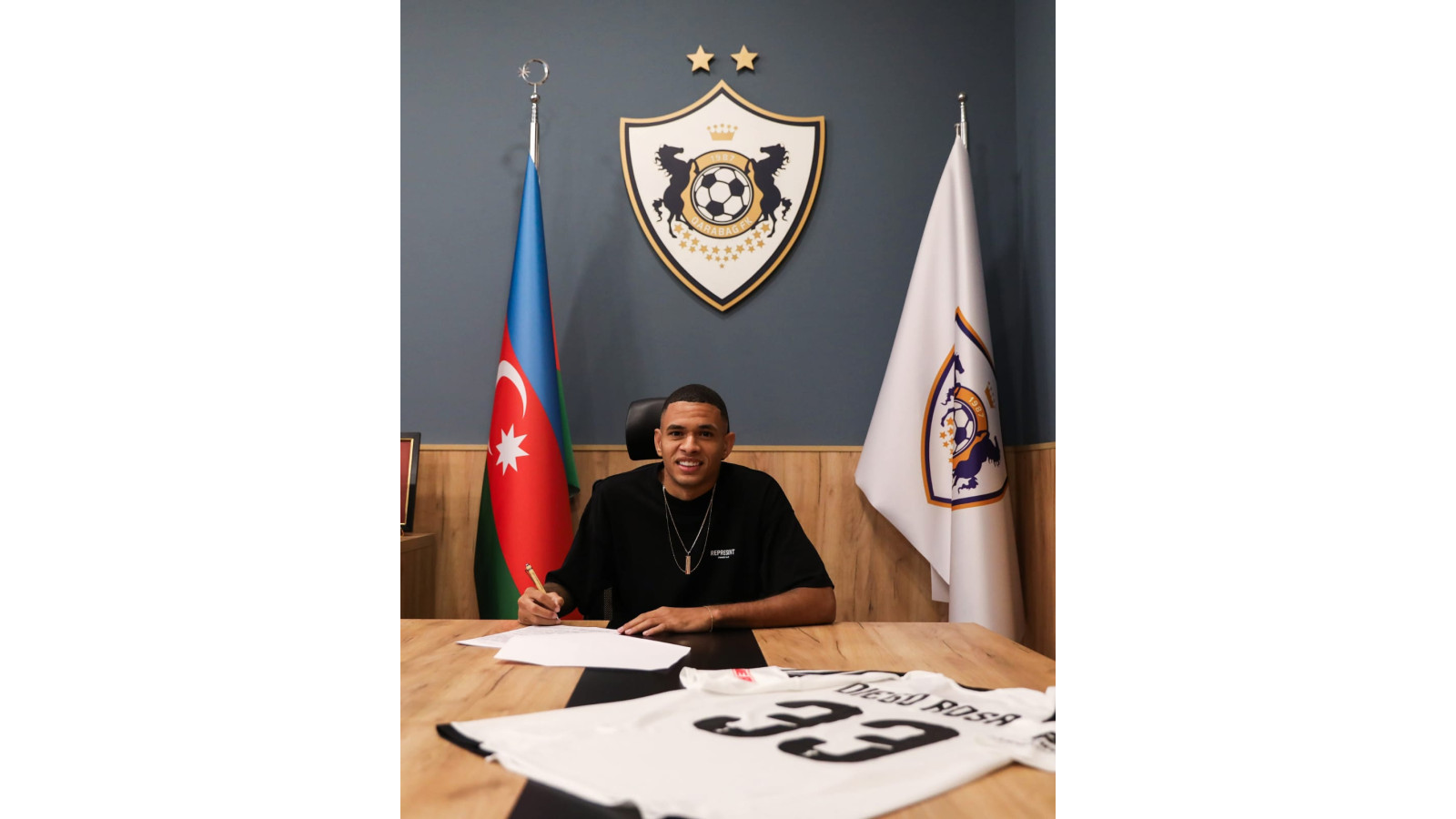 "Mançester Siti"nin futbolçusu "Qarabağ"da