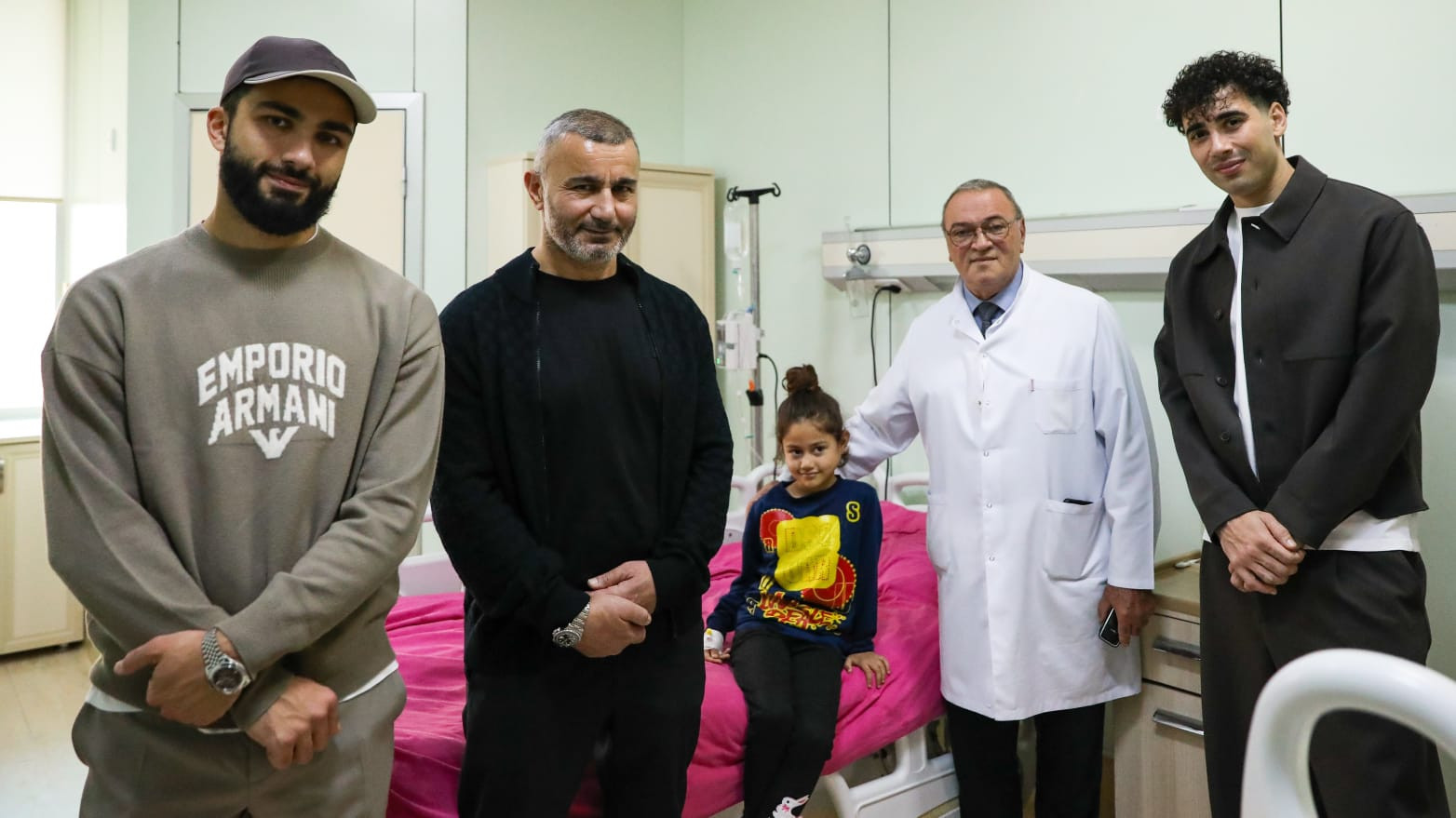 "Qarabağ" Uşaq Klinikasını ziyarət etdi - Foto    